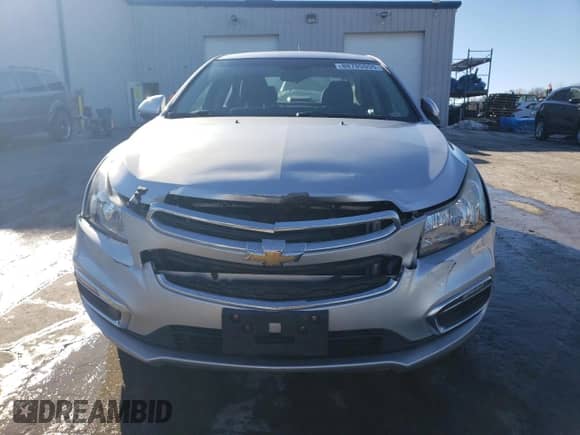 2015 Chevrolet Cruze LT z VIN 1G1PD5SB3F7238299, wystawiony jako Copart lot #88705955 z przebiegiem 156 127 mil mil oraz Szkoda całkowita • Salvage title. Historia ofert i sprzedaży dostępna na DreamBid. Obrazek 5.