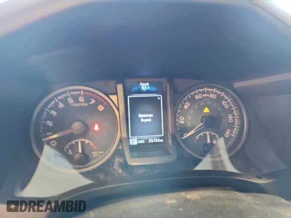 2020 Toyota Tacoma SR5 с VIN 3TMCZ5AN6LM368257, выставлен на аукционе Copart как лот 68942945 с пробегом 35 763 миль миль и Списание • Salvage title. История ставок и продаж доступна на DreamBid. Изображение 9.