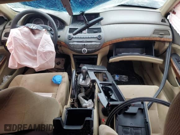 2010 Honda Accord EX z VIN 5KBCP3F72AB009981, wystawiony jako Copart lot #82339875 z przebiegiem Nie podano mil oraz Szkoda całkowita • Salvage title. Historia ofert i sprzedaży dostępna na DreamBid. Obrazek 8.