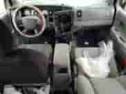 2006 Dodge Durango SXT с VIN 1D4HD38K56F140245, выставлен на аукционе Copart как лот 64319095 с пробегом 237 187 миль миль и Списание • Salvage title. История ставок и продаж доступна на DreamBid. Изображение 8.