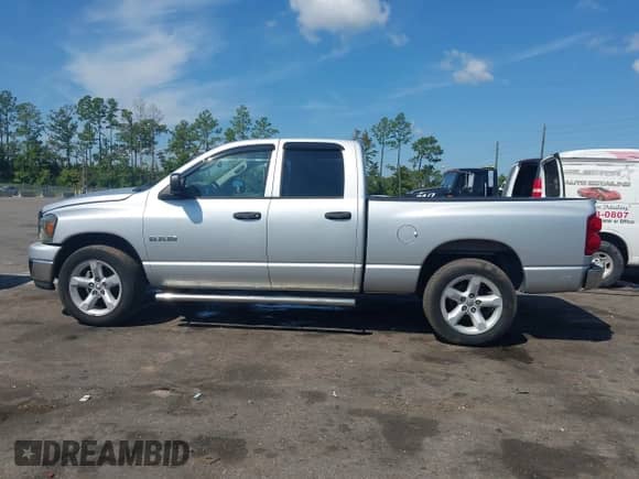 2008 Dodge 1500 SLT with VIN 1D7HA18N88S537338, listed as a IAAI auction lot 43241133 with 192,438 mi miles and . Bid and sale history available at DreamBid. Image 14.