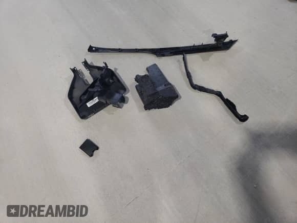 2023 Chevrolet Bolt EV 1LT z VIN 1G1FW6S06P4101564, wystawiony jako Copart lot #69358055 z przebiegiem Nie podano mil oraz Szkoda całkowita • Salvage title. Historia ofert i sprzedaży dostępna na DreamBid. Obrazek 13.