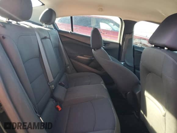 2017 Chevrolet Cruze LT z VIN 1G1BE5SMXH7150720, wystawiony jako Copart lot #86698185 z przebiegiem 81 805 mil mil oraz Szkoda całkowita • Salvage title. Historia ofert i sprzedaży dostępna na DreamBid. Obrazek 10.