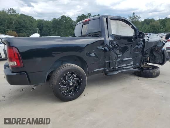 2015 Ram 1500 Express z VIN 3C6JR6AG7FG525254, wystawiony jako Copart lot #70705685 z przebiegiem 182 197 mil mil oraz Szkoda całkowita • Salvage title. Historia ofert i sprzedaży dostępna na DreamBid. Obrazek 3.