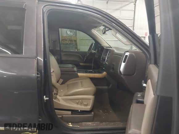 2014 Chevrolet Silverado 1500 LTZ z VIN 3GCUKSEJ5EG296189, wystawiony jako IAAI lot #42941946 z przebiegiem 196 524 mil mil oraz . Historia ofert i sprzedaży dostępna na DreamBid. Obrazek 5.
