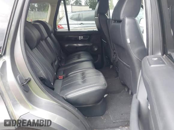 2011 Land Rover Range Rover Sport SC z VIN SALSH2E48BA297291, wystawiony jako IAAI lot #42316726 z przebiegiem 123 995 mil mil oraz . Historia ofert i sprzedaży dostępna na DreamBid. Obrazek 8.