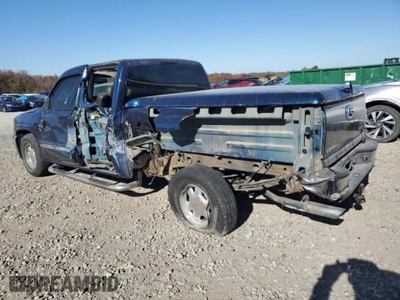 2000 GMC Sierra 1500 SLE with VIN 2GTEC19T8Y1315645, listed as a Copart auction lot 83059874 with Not provided miles and Salvage title. Bid and sale history available at DreamBid. Image 2.