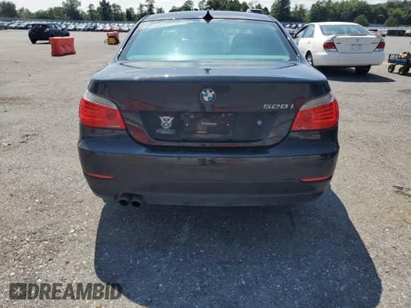 2010 BMW 5 Series 528i xDrive с VIN WBANV1C54AC389498, выставлен на аукционе Copart как лот 65784175 с пробегом 180 790 миль миль и Списание • Salvage title. История ставок и продаж доступна на DreamBid. Изображение 6.