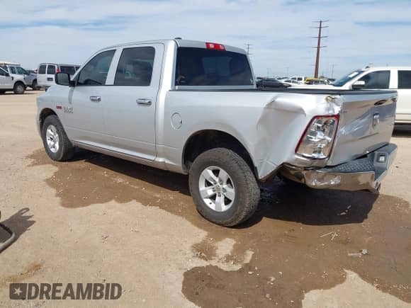 2016 Ram 1500 Tradesman z VIN 1C6RR7KM2GS121544, wystawiony jako IAAI lot #43322819 z przebiegiem 172 458 mil mil oraz . Historia ofert i sprzedaży dostępna na DreamBid. Obrazek 3.