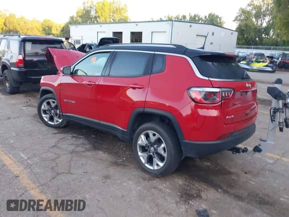 2019 Jeep Compass Limited with VIN 3C4NJDCB5KT646194, listed as a IAAI auction lot 43191478 with Not provided miles and . Bid and sale history available at DreamBid. Image 3.