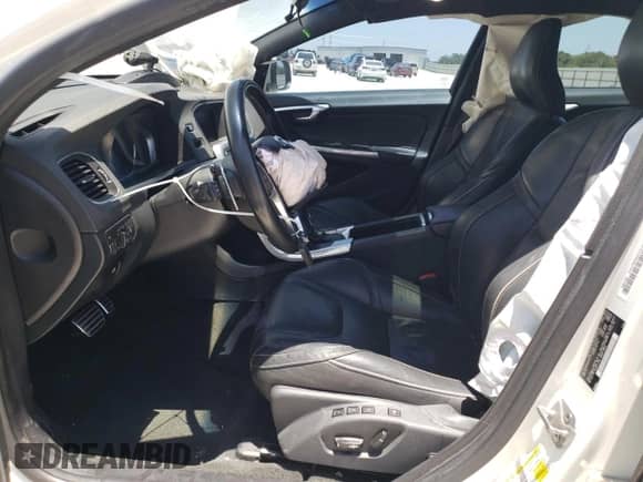 2016 Volvo S60 T5 Drive-E R-Design Special Edition с VIN YV126MFP6G2394504, выставлен на аукционе Copart как лот 59808723 с пробегом 113 890 миль миль и . История ставок и продаж доступна на DreamBid. Изображение 7.