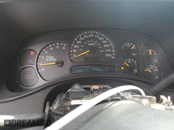 2004 GMC Sierra 1500 SLE z VIN 2GTEK13T941319242, wystawiony jako Copart lot #51701475 z przebiegiem Nie podano mil oraz Czysty tytuł • Clean title. Historia ofert i sprzedaży dostępna na DreamBid. Obrazek 9.