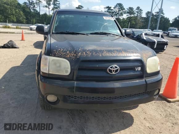2006 Toyota Tundra Limited z VIN 5TBET38106S541155, wystawiony jako Copart lot #58788545 z przebiegiem 265 121 mil mil oraz Czysty tytuł • Clean title. Historia ofert i sprzedaży dostępna na DreamBid. Obrazek 5.
