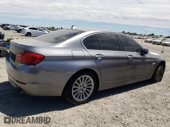 2013 BMW 5 Series 535i xDrive с VIN WBAFU7C53DDU76186, выставлен на аукционе Copart как лот 65858215 с пробегом 161 108 миль миль и Чистый • Clean title. История ставок и продаж доступна на DreamBid. Изображение 3.