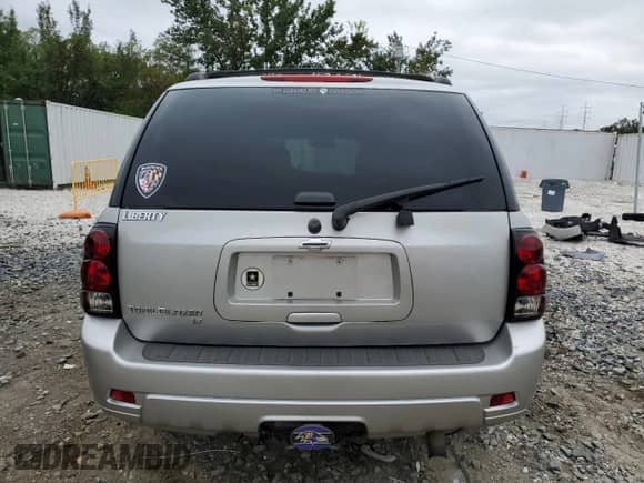 2007 Chevrolet TrailBlazer LS с VIN 1GNDT13S372254951, выставлен на аукционе Copart как лот 72010885 с пробегом 178 725 миль миль и Списание • Salvage title. История ставок и продаж доступна на DreamBid. Изображение 6.
