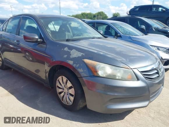 2011 Honda Accord LX z VIN 1HGCP2F33BA107712, wystawiony jako IAAI lot #43131802 z przebiegiem 253 924 mil mil oraz . Historia ofert i sprzedaży dostępna na DreamBid. Obrazek 6.