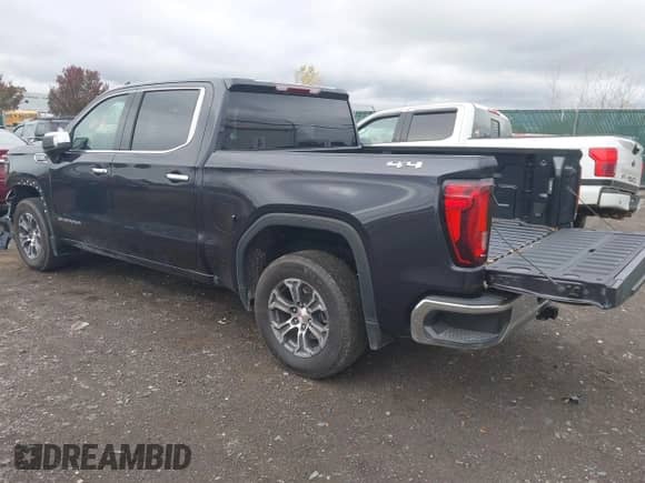 2025 GMC Sierra 1500 SLT z VIN 3GTUUDED6SG352796, wystawiony jako IAAI lot #43512356 z przebiegiem 11 490 mil mil oraz . Historia ofert i sprzedaży dostępna na DreamBid. Obrazek 3.