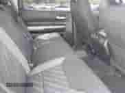 2021 Toyota Tundra SR5 z VIN 5TFDY5F17MX047532, wystawiony jako IAAI lot #42384142 z przebiegiem 79 318 mil mil oraz . Historia ofert i sprzedaży dostępna na DreamBid. Obrazek 8.