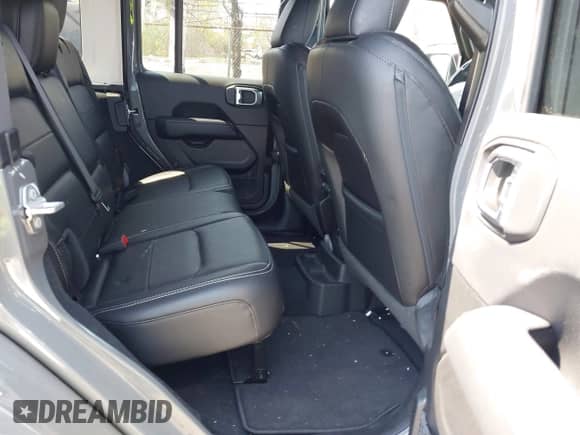 2022 Jeep Wrangler Unlimited Sahara с VIN 1C4HJXEM7NW206585, выставлен на аукционе IAAI как лот 42102516 с пробегом 10 769 миль миль и . История ставок и продаж доступна на DreamBid. Изображение 8.