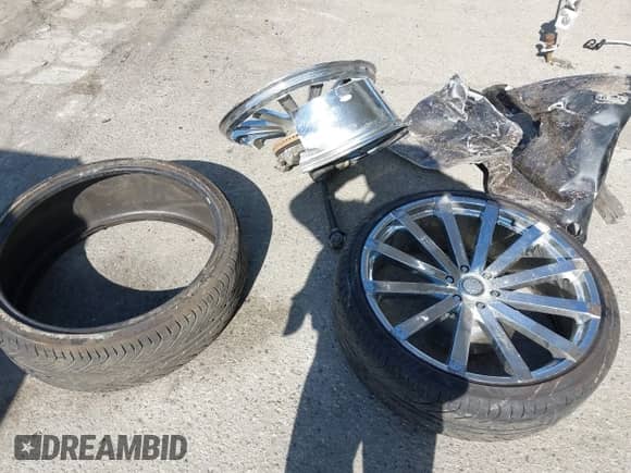 2019 Cadillac Escalade ESV Luxury с VIN 1GYS4HKJ2KR296620, выставлен на аукционе IAAI как лот 42555791 с пробегом Не указан миль и . История ставок и продаж доступна на DreamBid. Изображение 11.