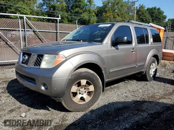 2005 Nissan Pathfinder SE z VIN 5N1AR18U45C760456, wystawiony jako Copart lot #81445635 z przebiegiem 159 093 mil mil oraz Szkoda całkowita • Salvage title. Historia ofert i sprzedaży dostępna na DreamBid. Obrazek 1.