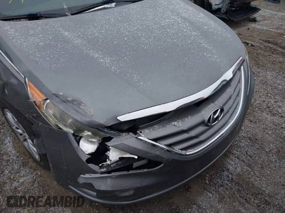 2011 Hyundai Sonata GLS z VIN 5NPEB4AC0BH231986, wystawiony jako IAAI lot #41310925 z przebiegiem 187 017 mil mil oraz . Historia ofert i sprzedaży dostępna na DreamBid. Obrazek 6.