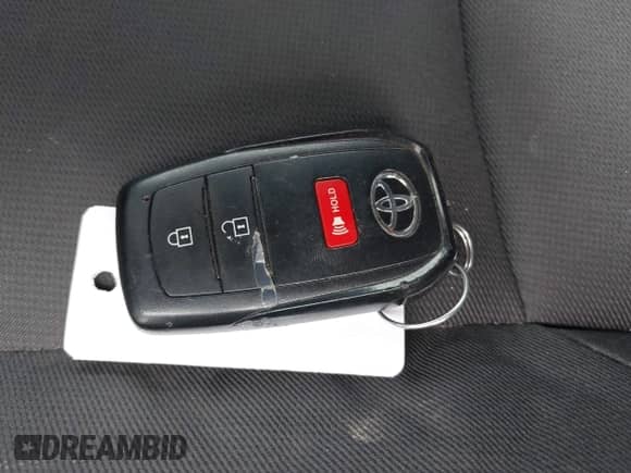 2024 Toyota Tacoma SR5 z VIN 3TYKB5FN8RT006646, wystawiony jako IAAI lot #42552787 z przebiegiem 23 870 mil mil oraz . Historia ofert i sprzedaży dostępna na DreamBid. Obrazek 11.