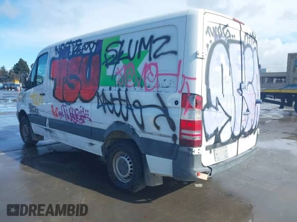 2007 Dodge Sprinter with VIN WD0PE746375138191, listed as a IAAI auction lot 41754960 with Not provided miles and . Bid and sale history available at DreamBid. Image 17.