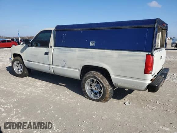 1994 GMC Sierra 1500 z VIN 1GTEC14H2RE555468, wystawiony jako Copart lot #63652015 z przebiegiem 195 188 mil mil oraz Szkoda całkowita • Salvage title. Historia ofert i sprzedaży dostępna na DreamBid. Obrazek 2.