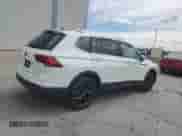 2024 Volkswagen Tiguan SE with VIN 3VV3B7AX3RM124383, listed as a Copart auction lot 72019095 with 28,306 mi miles and Non repairable. Bid and sale history available at DreamBid. Image 3.