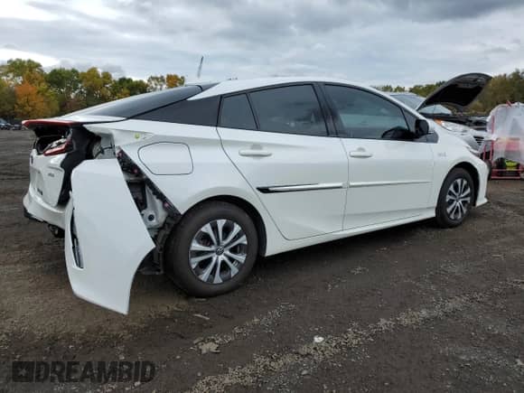 2020 Toyota Prius LE с VIN JTDKARFP8L3155784, выставлен на аукционе Copart как лот 86777895 с пробегом 78 762 миль миль и Списание • Salvage title. История ставок и продаж доступна на DreamBid. Изображение 3.