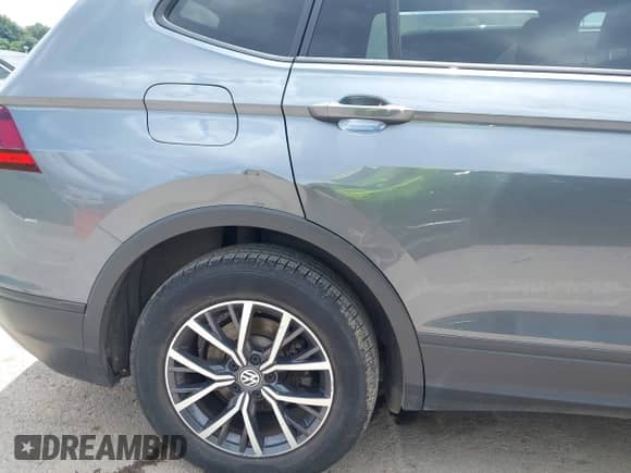 2021 Volkswagen Tiguan S z VIN 3VV0B7AXXMM025314, wystawiony jako IAAI lot #42726202 z przebiegiem 85 742 mil mil oraz . Historia ofert i sprzedaży dostępna na DreamBid. Obrazek 6.