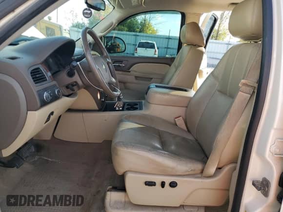 2013 Chevrolet Silverado 1500 LTZ with VIN 3GCPKTE71DG310966, listed as a Copart auction lot 82216535 with 153,969 mi miles and Clean title. Bid and sale history available at DreamBid. Image 7.