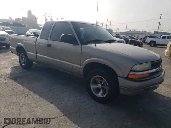 2003 Chevrolet S-10 Fleet z VIN 1GCCS19X438105269, wystawiony jako Copart lot #81294134 z przebiegiem 205 523 mil mil oraz Szkoda całkowita • Salvage title. Historia ofert i sprzedaży dostępna na DreamBid. Obrazek 4.