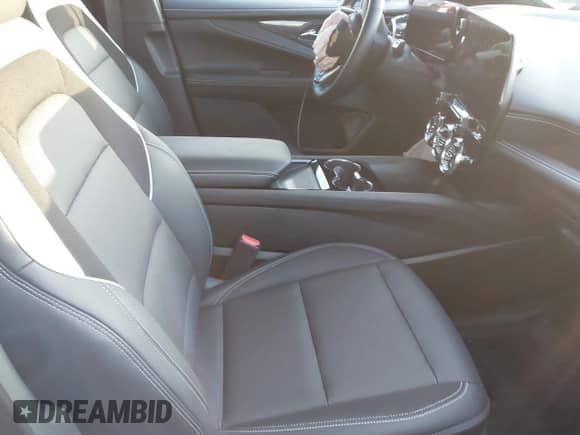 2024 Chevrolet Blazer EV eAWD LT with VIN 3GNKDBRJ9RS183836, listed as a IAAI auction lot 40781810 with 9,675 mi miles and . Bid and sale history available at DreamBid. Image 5.