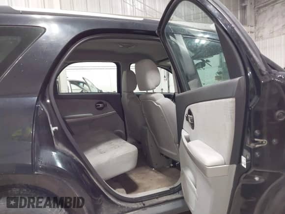 2006 Chevrolet Equinox LS z VIN 2CNDL23FX66160256, wystawiony jako IAAI lot #43200692 z przebiegiem 154 584 mil mil oraz . Historia ofert i sprzedaży dostępna na DreamBid. Obrazek 8.