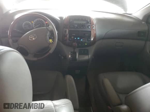 2004 Toyota Sienna XLE z VIN 5TDZA22CX4S194448, wystawiony jako Copart lot #56755535 z przebiegiem 102 504 mil mil oraz Czysty tytuł • Clean title. Historia ofert i sprzedaży dostępna na DreamBid. Obrazek 8.