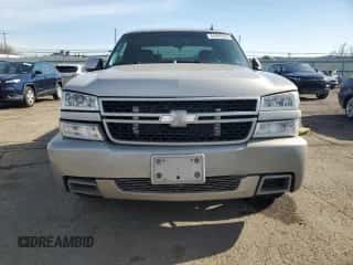 2006 Chevrolet Silverado SS z VIN 2GCEC19N561178209, wystawiony jako Copart lot #44487665 z przebiegiem 155 319 mil mil oraz Szkoda całkowita • Salvage title. Historia ofert i sprzedaży dostępna na DreamBid. Obrazek 5.