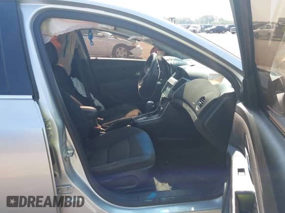 2012 Chevrolet Cruze ECO z VIN 1G1PJ5SC0C7266333, wystawiony jako IAAI lot #42906370 z przebiegiem 158 115 mil mil oraz . Historia ofert i sprzedaży dostępna na DreamBid. Obrazek 5.