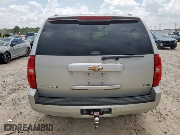 2010 Chevrolet Tahoe LS with VIN 1GNUCAE09AR285308, listed as a Copart auction lot 61646445 with 196,980 mi miles and Salvage title. Bid and sale history available at DreamBid. Image 6.