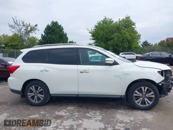 2018 Nissan Pathfinder SL with VIN 5N1DR2MN6JC670446, listed as a IAAI auction lot 43129740 with 135,863 mi miles and . Bid and sale history available at DreamBid. Image 13.