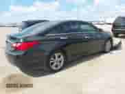 2013 Hyundai Sonata Limited z VIN 5NPEC4AC8DH790170, wystawiony jako IAAI lot #42802532 z przebiegiem 119 776 mil mil oraz . Historia ofert i sprzedaży dostępna na DreamBid. Obrazek 4.