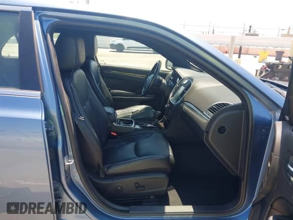 2011 Chrysler 300 C с VIN 2C3CA6CT5BH584434, выставлен на аукционе IAAI как лот 42848481 с пробегом 58 971 миль миль и . История ставок и продаж доступна на DreamBid. Изображение 5.