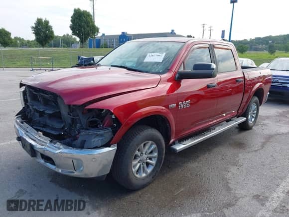 2014 Ram 1500 Big Horn z VIN 1C6RR7LT0ES399734, wystawiony jako IAAI lot #42877062 z przebiegiem 167 919 mil mil oraz . Historia ofert i sprzedaży dostępna na DreamBid. Obrazek 2.