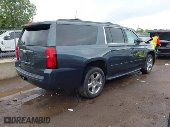 2019 Chevrolet Suburban LS с VIN 1GNSKGKC7KR244916, выставлен на аукционе IAAI как лот 42315858 с пробегом 69 555 миль миль и . История ставок и продаж доступна на DreamBid. Изображение 4.