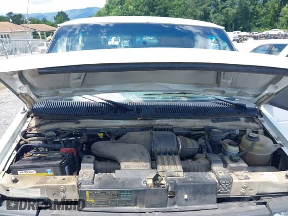 2005 Ford Econoline Cargo with VIN 1FTRE14W15HA00756, listed as a IAAI auction lot 42746712 with 279,069 mi miles and . Bid and sale history available at DreamBid. Image 10.