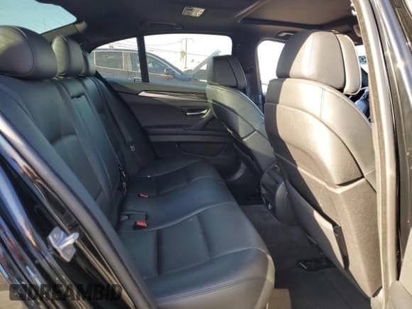 2013 BMW 5 Series 535i z VIN WBAFR7C52DC826592, wystawiony jako Copart lot #89669215 z przebiegiem 152 858 mil mil oraz Szkoda całkowita • Salvage title. Historia ofert i sprzedaży dostępna na DreamBid. Obrazek 10.