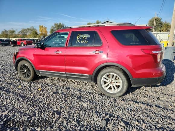 2012 Ford Explorer XLT z VIN 1FMHK7D85CGA37218, wystawiony jako Copart lot #80828815 z przebiegiem 257 263 mil mil oraz Szkoda całkowita • Salvage title. Historia ofert i sprzedaży dostępna na DreamBid. Obrazek 2.