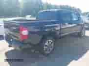 2019 Toyota Tundra SR5 с VIN 5TFAY5F17KX825862, выставлен на аукционе IAAI как лот 42212150 с пробегом 101 117 миль миль и . История ставок и продаж доступна на DreamBid. Изображение 4.