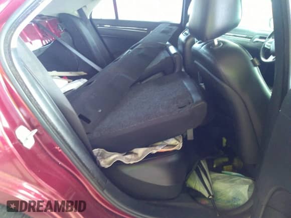 2017 Chrysler 300 C с VIN 2C3CCAKG0HH637485, выставлен на аукционе IAAI как лот 42424501 с пробегом Не указан миль и . История ставок и продаж доступна на DreamBid. Изображение 8.